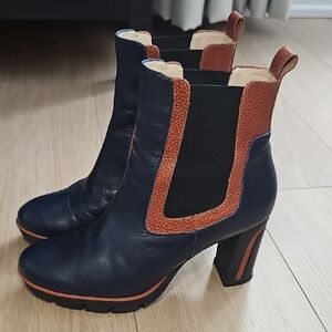 Elegant Navy and Brown Ankle Boots